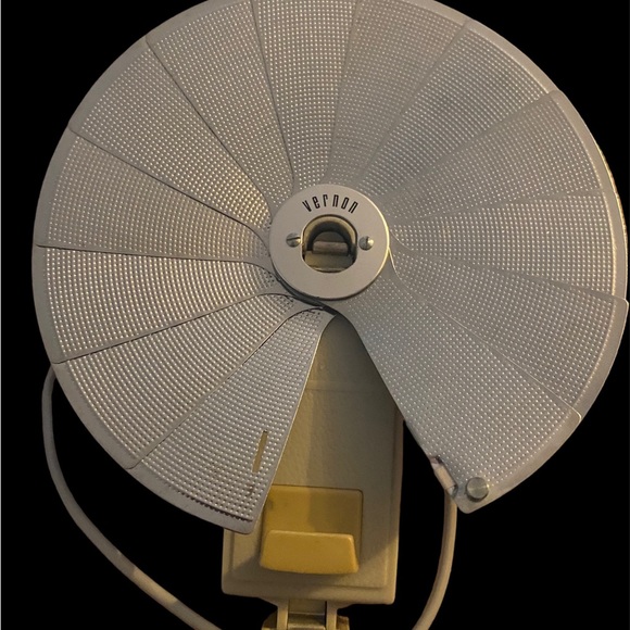 Vintage Vernom Camera Flash - Picture 3 of 3